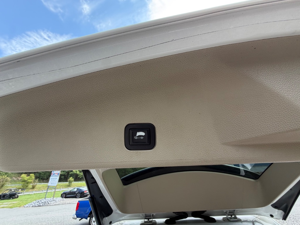 2012 Cadillac SRX - $9,950