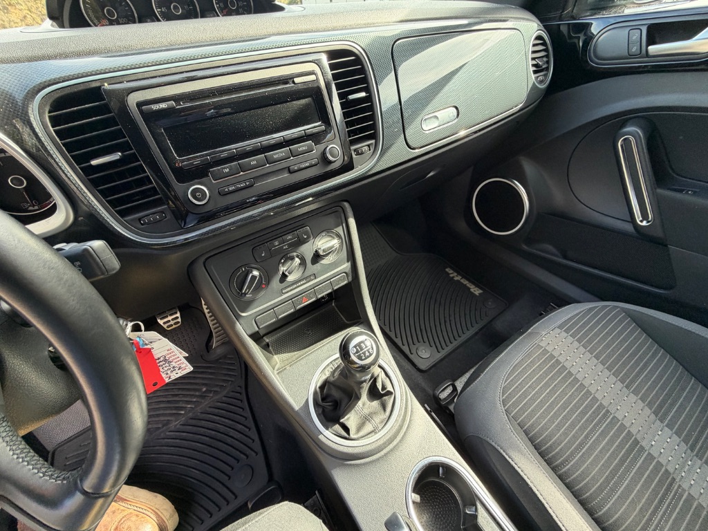2014 Volkswagen Beetle - $13,950