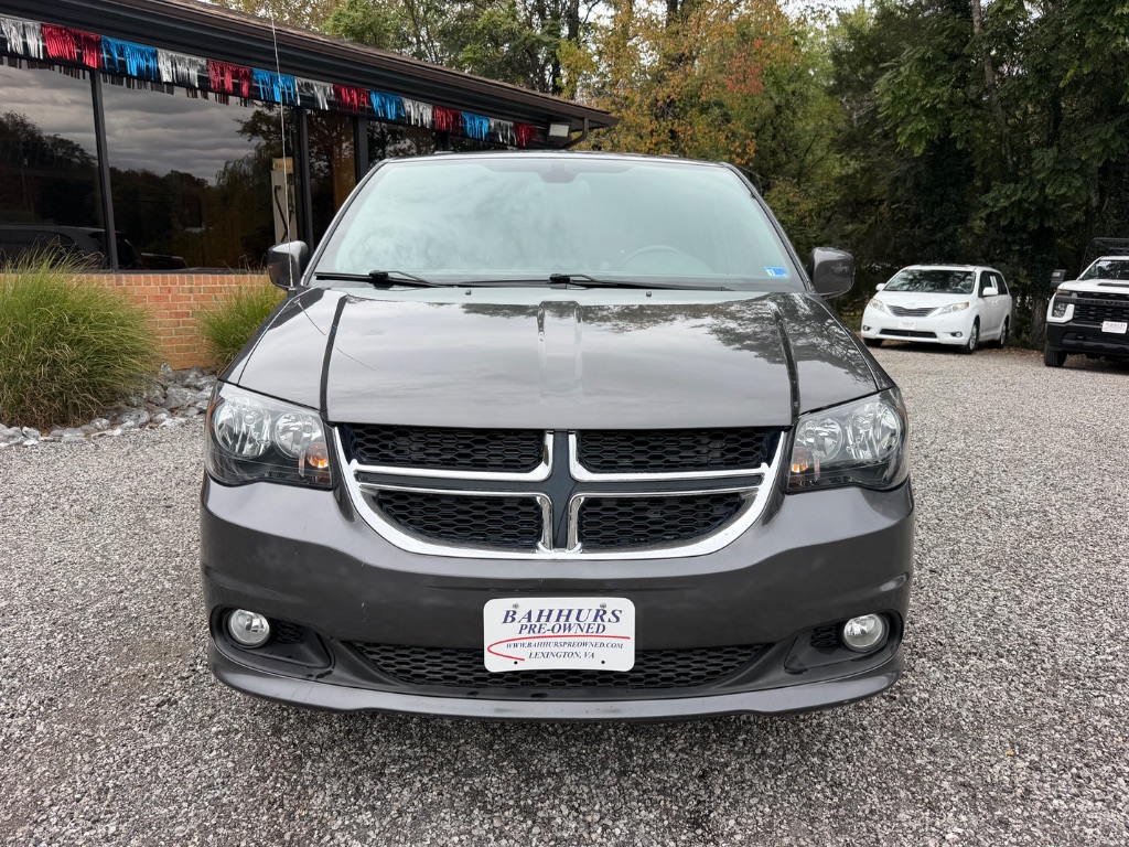 2019 Dodge Grand Caravan - $18,950
