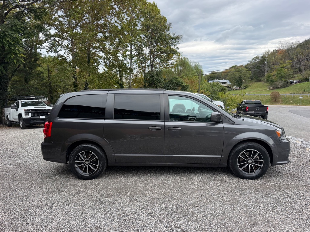 2019 Dodge Grand Caravan - $18,950