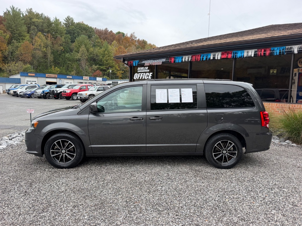2019 Dodge Grand Caravan - $18,950