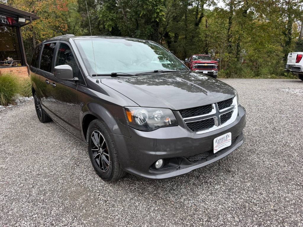 2019 Dodge Grand Caravan - $18,950