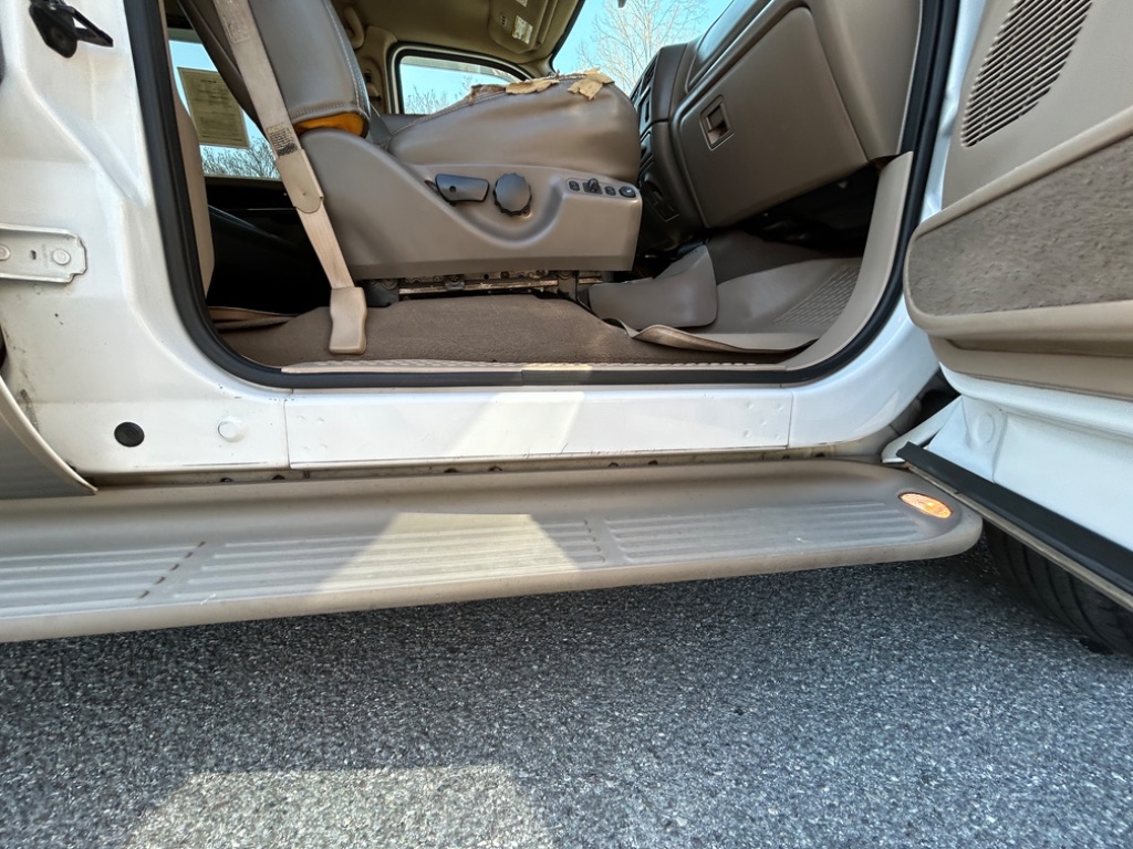 2003 Ford Excursion Eddie Bauer photo