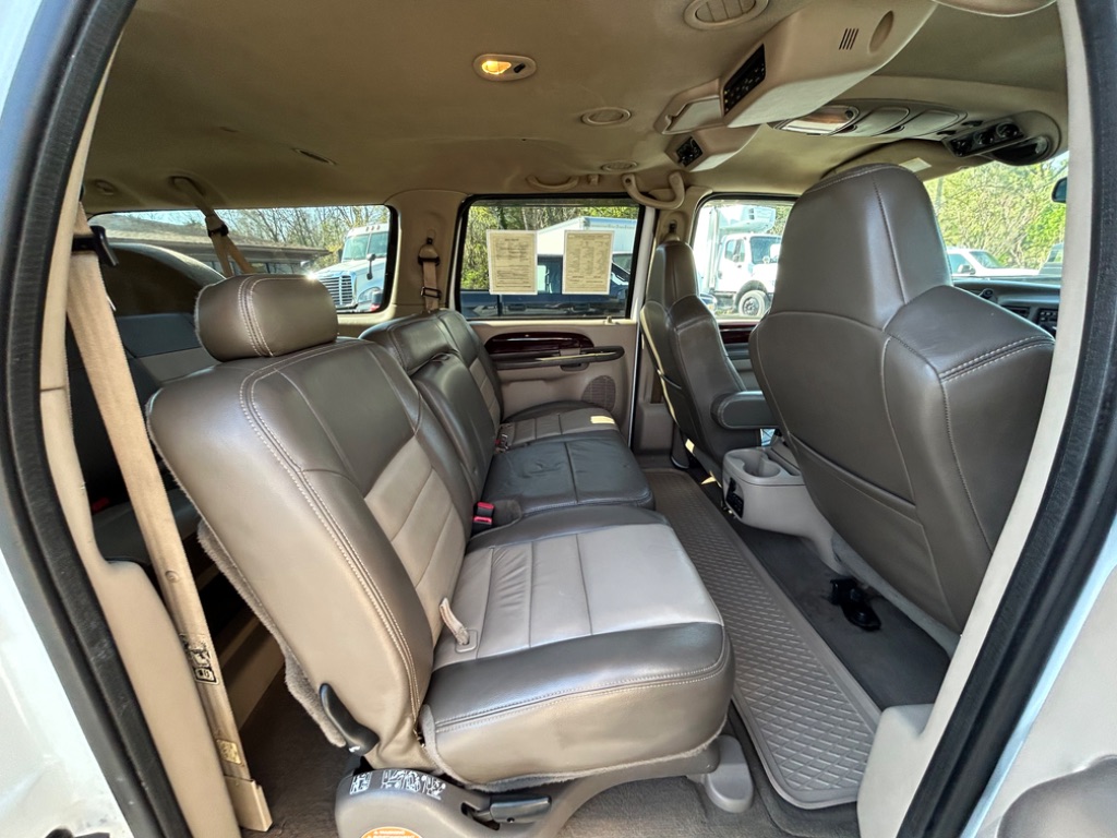 2003 Ford Excursion Eddie Bauer photo