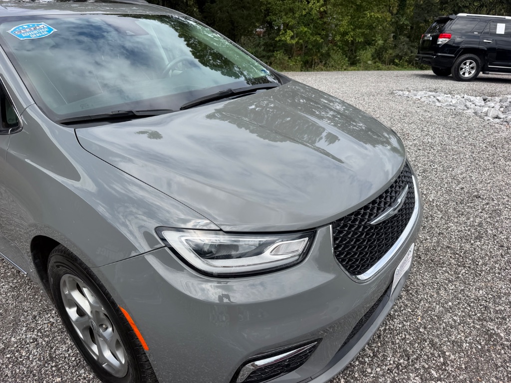 2022 Chrysler Pacifica - $25,950
