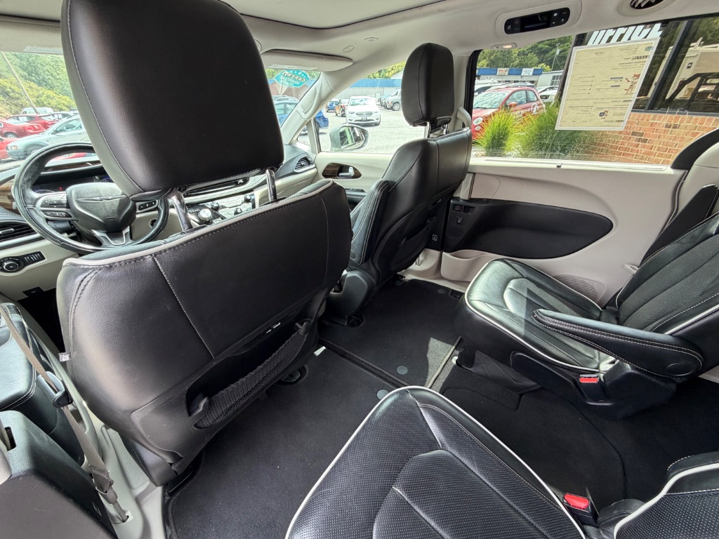 2022 Chrysler Pacifica - $25,950