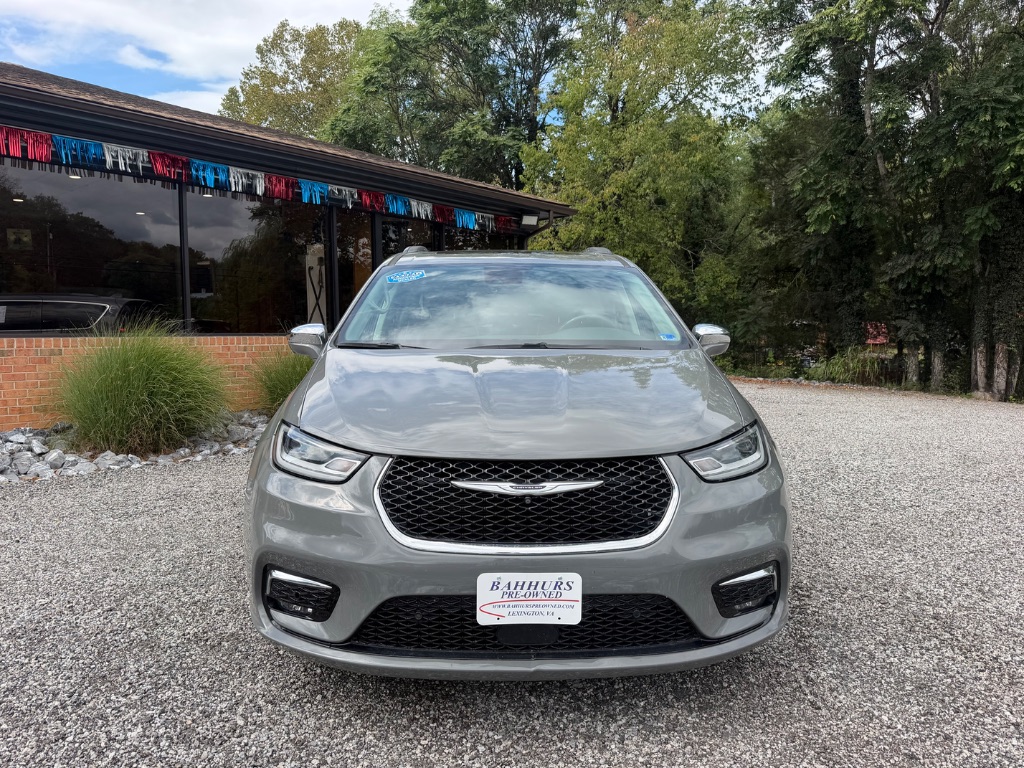 2022 Chrysler Pacifica - $25,950