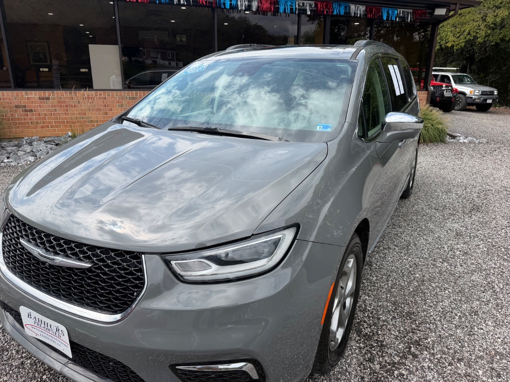 2022 Chrysler Pacifica - $25,950
