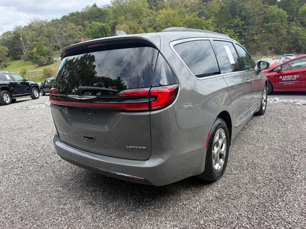 2022 Chrysler Pacifica - $25,950