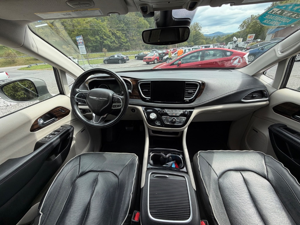 2022 Chrysler Pacifica - $25,950