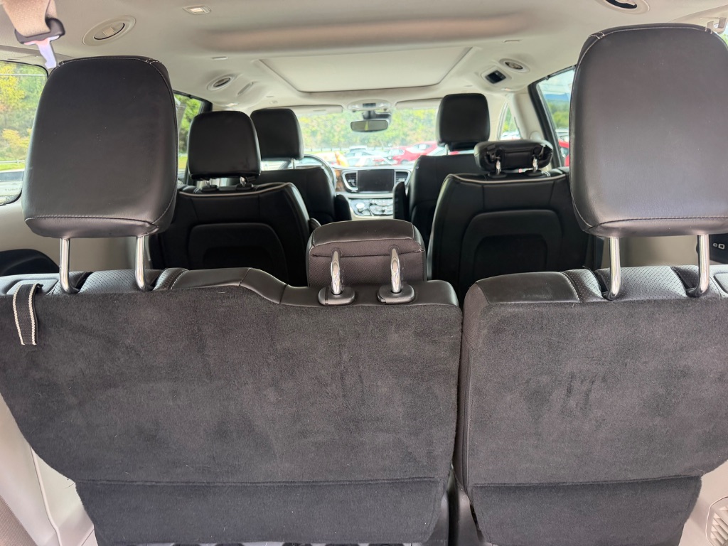 2022 Chrysler Pacifica - $25,950