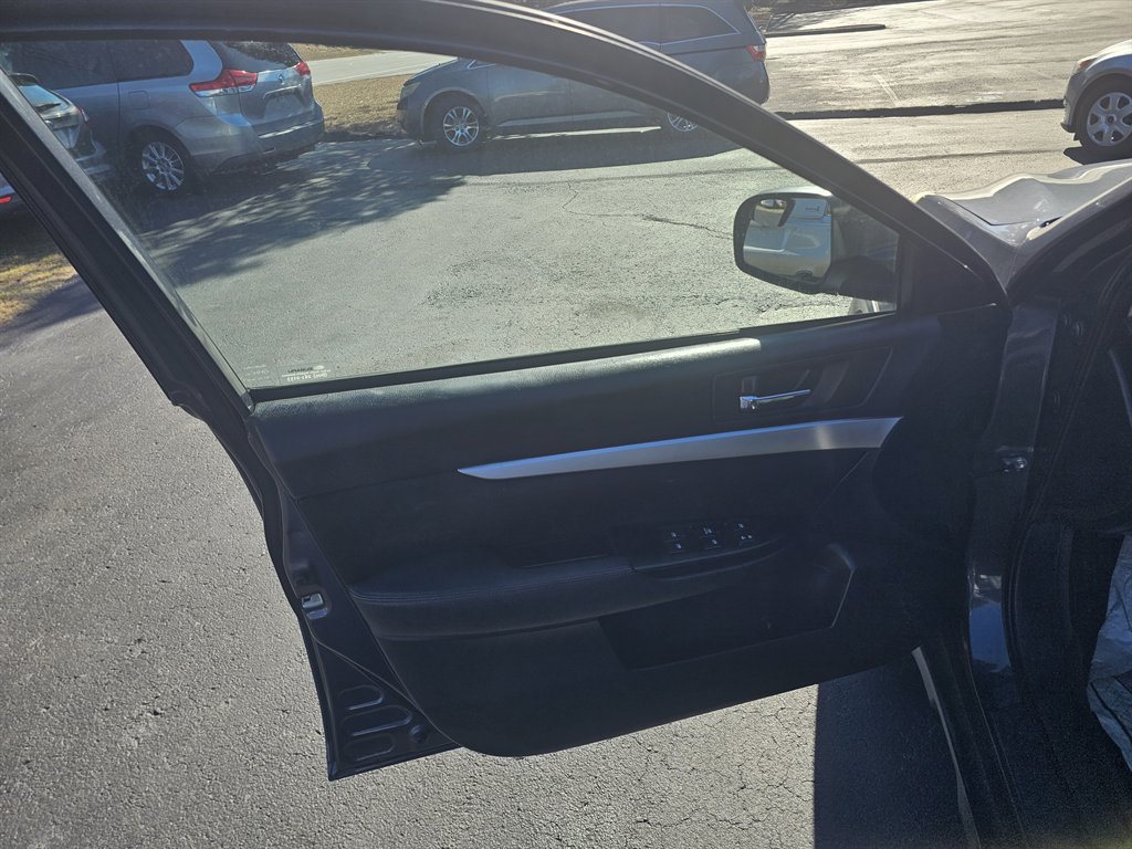 2014 Subaru Outback - $6,698