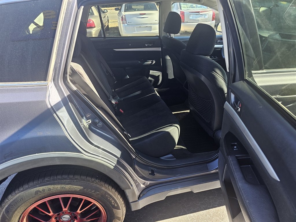2014 Subaru Outback - $6,698