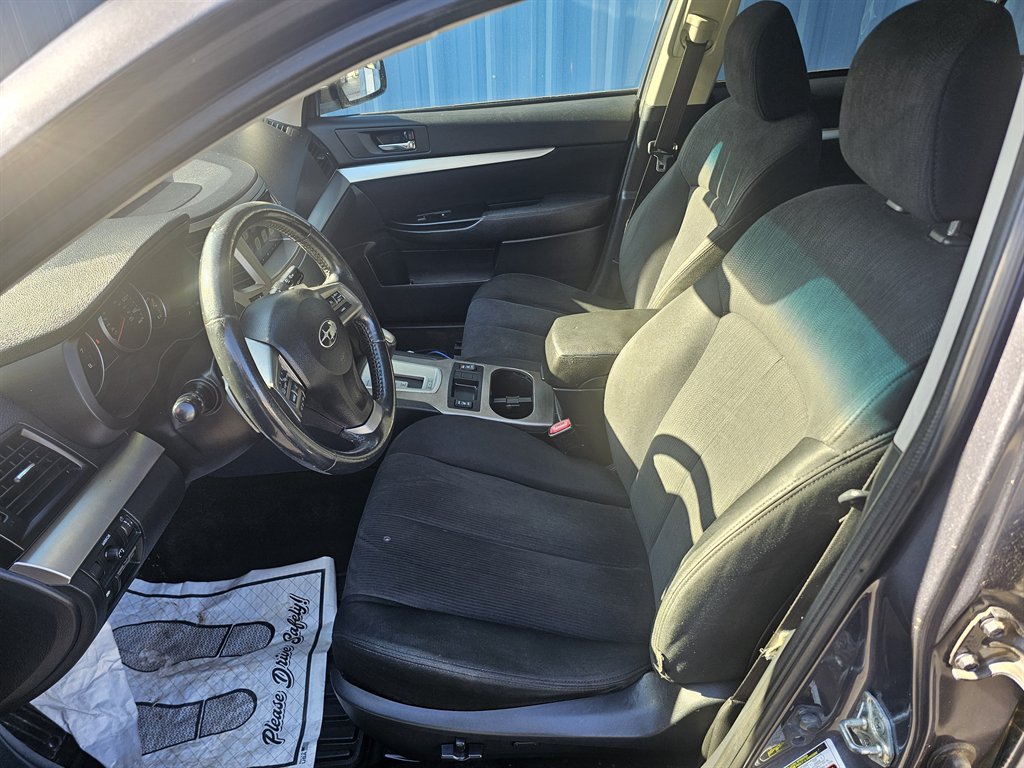2014 Subaru Outback - $6,698