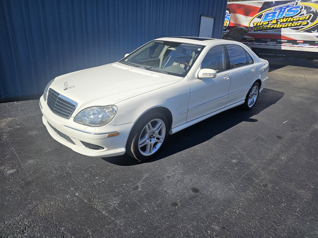 2006 Mercedes-Benz S-class - $10,479