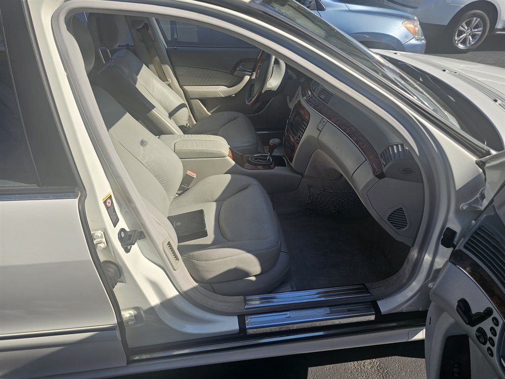 2006 Mercedes-Benz S-class - $10,479