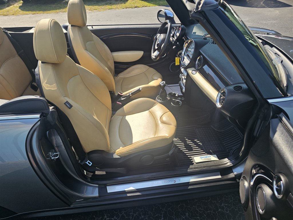 2009 MINI Cooper - $7,532