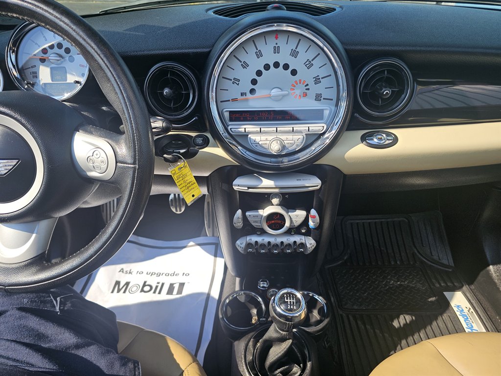 2009 MINI Cooper - $7,532