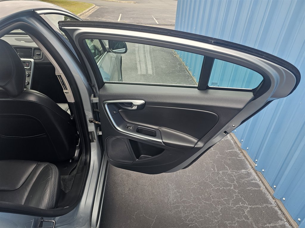 2013 Volvo S60 - $7,493