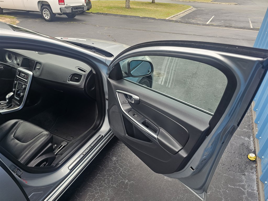 2013 Volvo S60 - $7,493