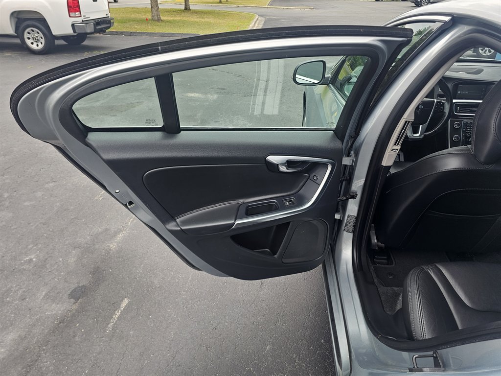 2013 Volvo S60 - $7,493