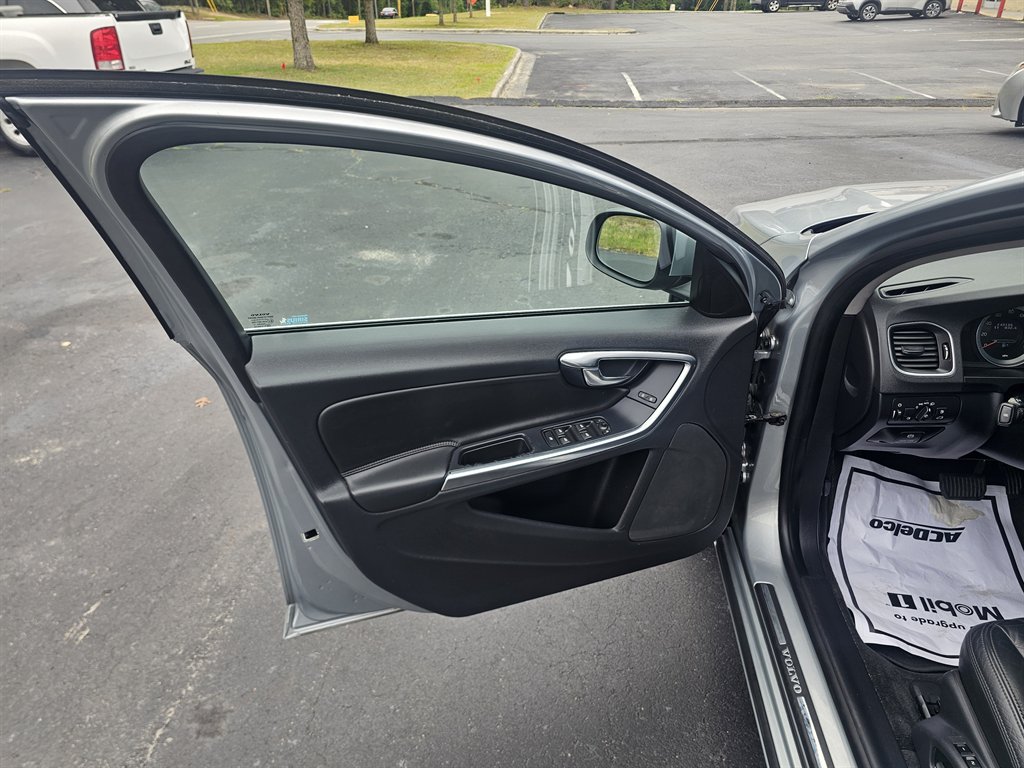 2013 Volvo S60 - $7,493
