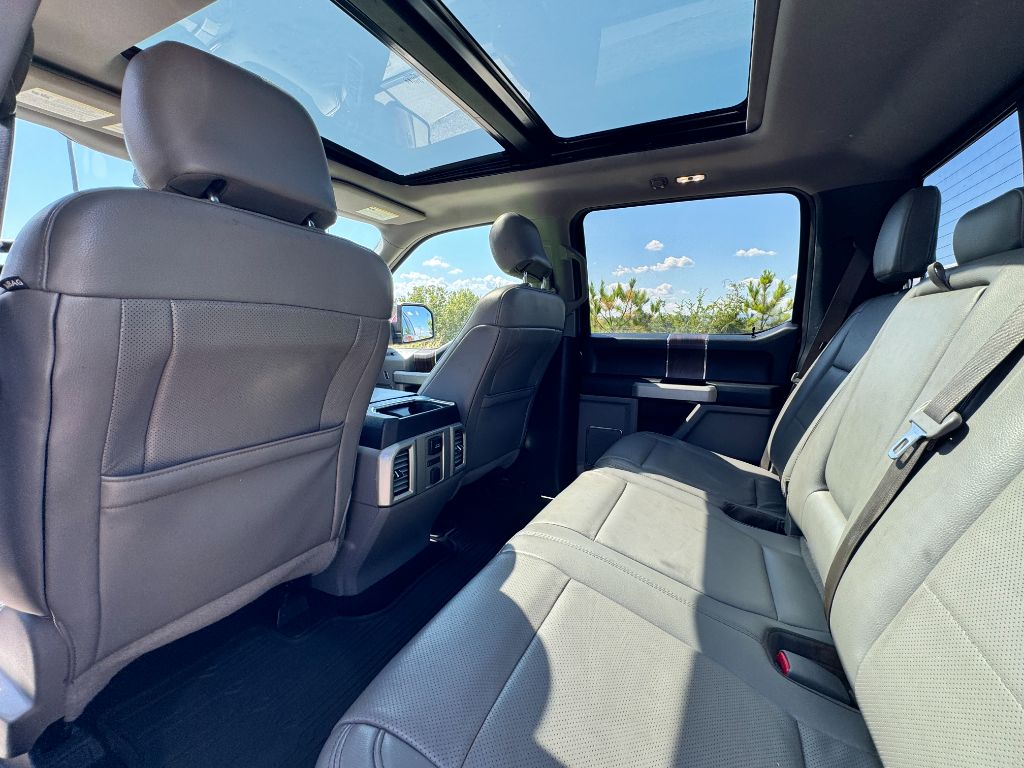 2016 Ford F150 Lariat photo