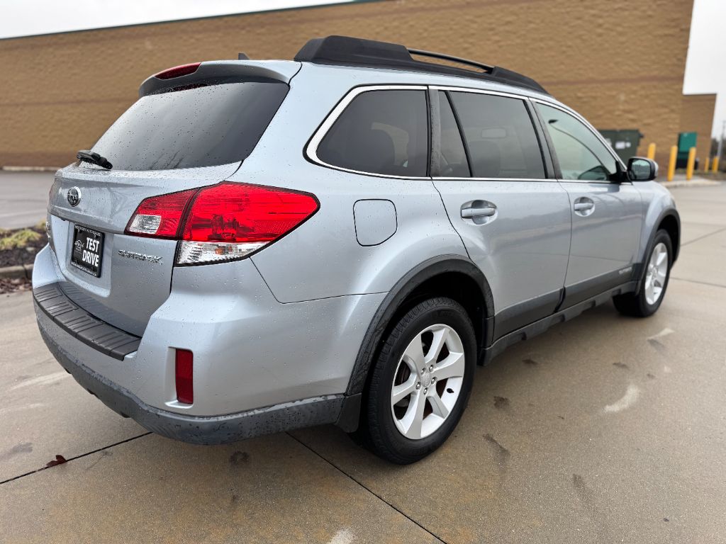 2014 Subaru Outback - $10,900