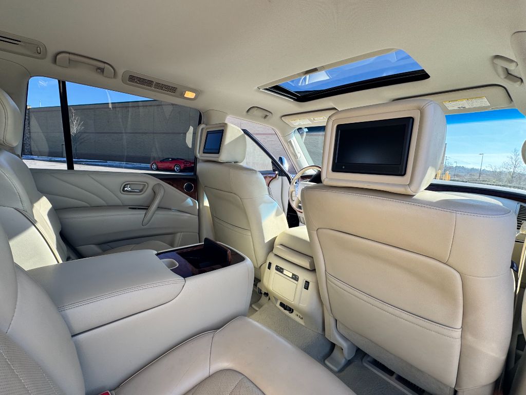 2016 INFINITI QX80 - $17,900