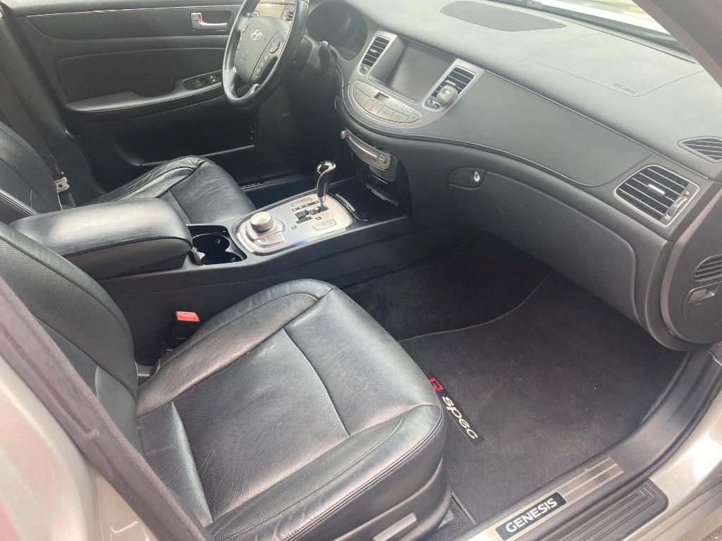 2012 Hyundai Genesis