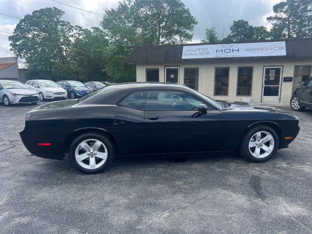 2014 Dodge Challenger SXT photo