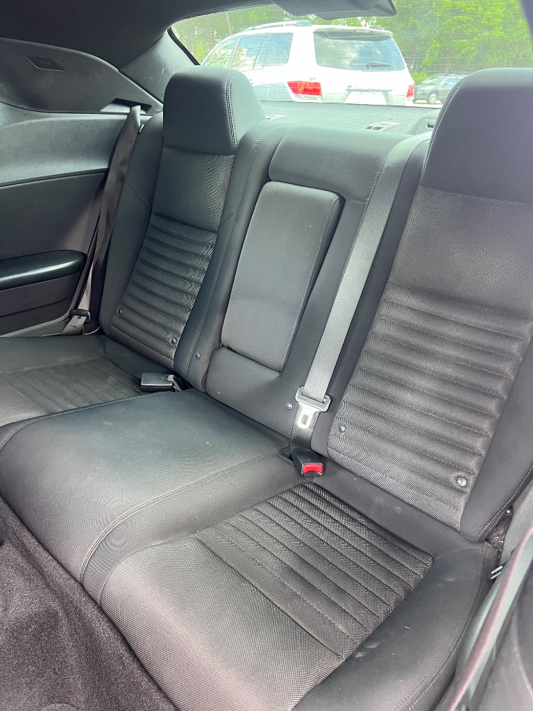 2014 Dodge Challenger SXT photo