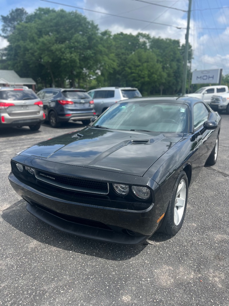 2014 Dodge Challenger SXT photo
