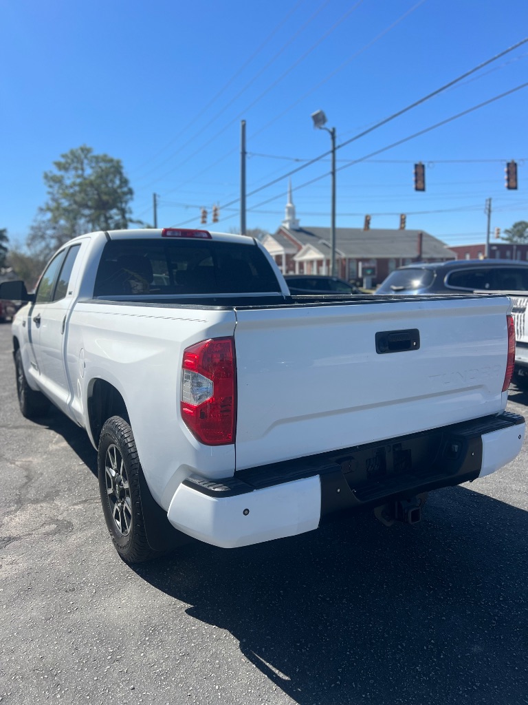 2017 Toyota Tundra SR5 photo