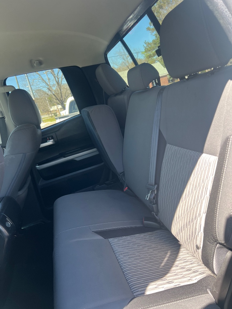 2017 Toyota Tundra SR5 photo