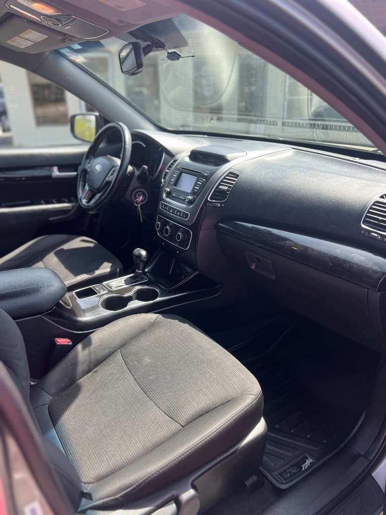 2015 Kia Sorento LX photo