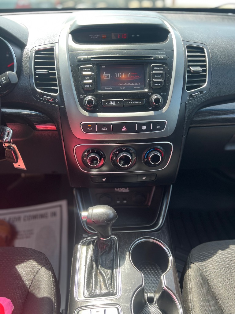 2015 Kia Sorento LX photo