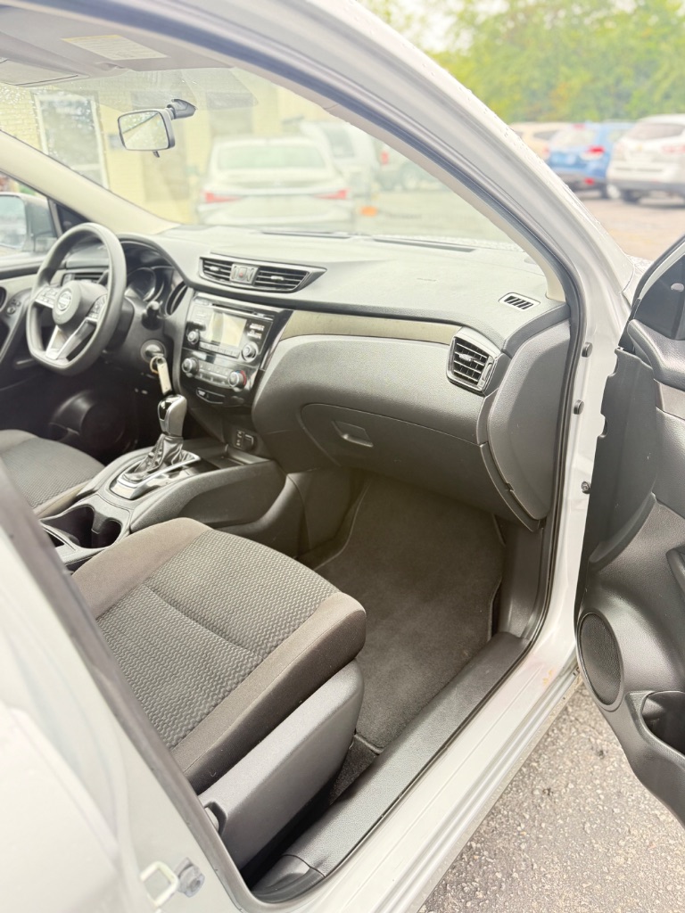 2018 Nissan Rogue - $10,900