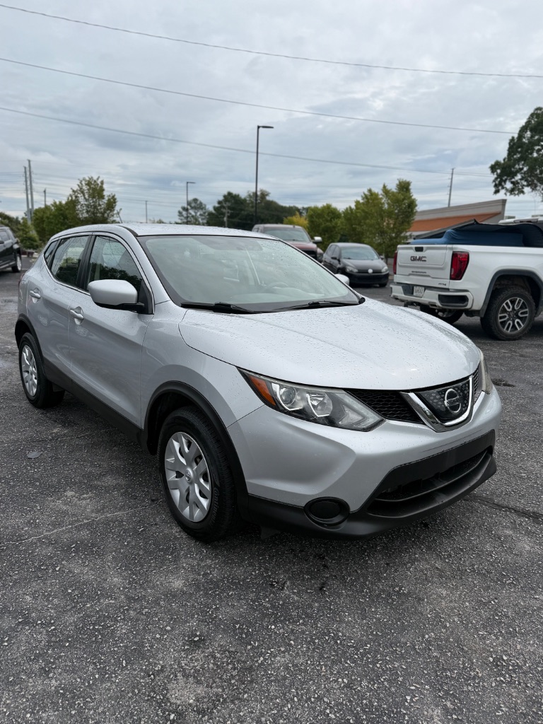 2018 Nissan Rogue - $10,900