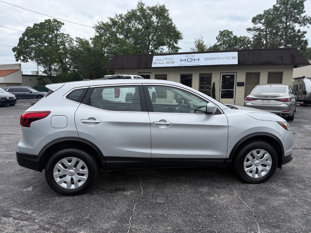 2018 Nissan Rogue - $10,900