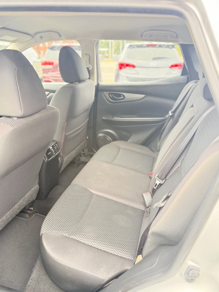2018 Nissan Rogue - $10,900