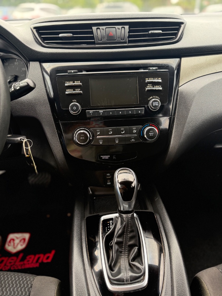 2018 Nissan Rogue - $10,900