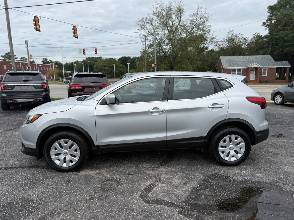2018 Nissan Rogue - $10,900