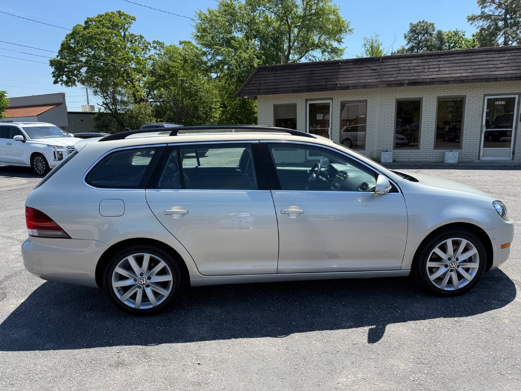 2011 Volkswagen Jetta - $7,950