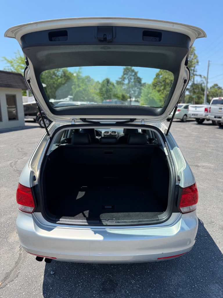 2011 Volkswagen Jetta - $7,950