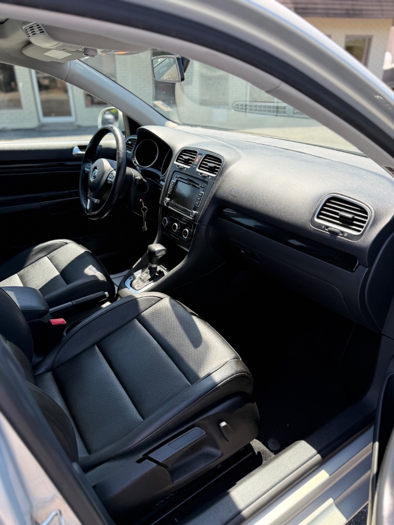 2011 Volkswagen Jetta - $7,950
