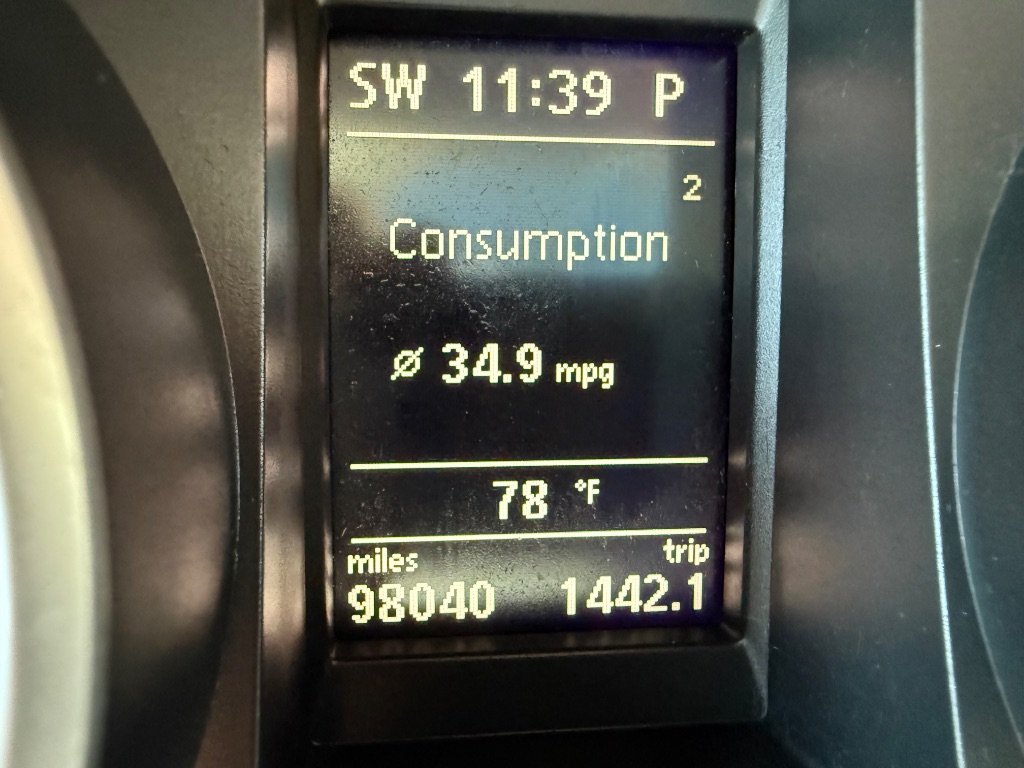 2011 Volkswagen Jetta - $7,950