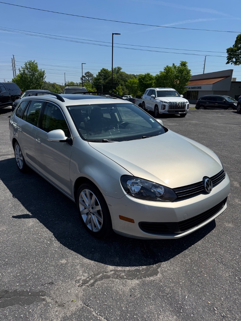 2011 Volkswagen Jetta - $7,950