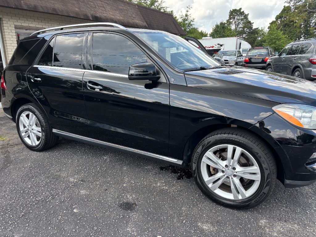 2014 Mercedes-Benz Ml-class - $12,900