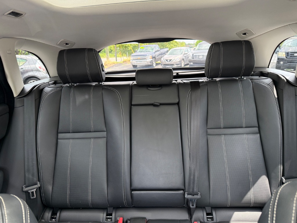 2018 Land Rover Range Rover Velar - $16,900